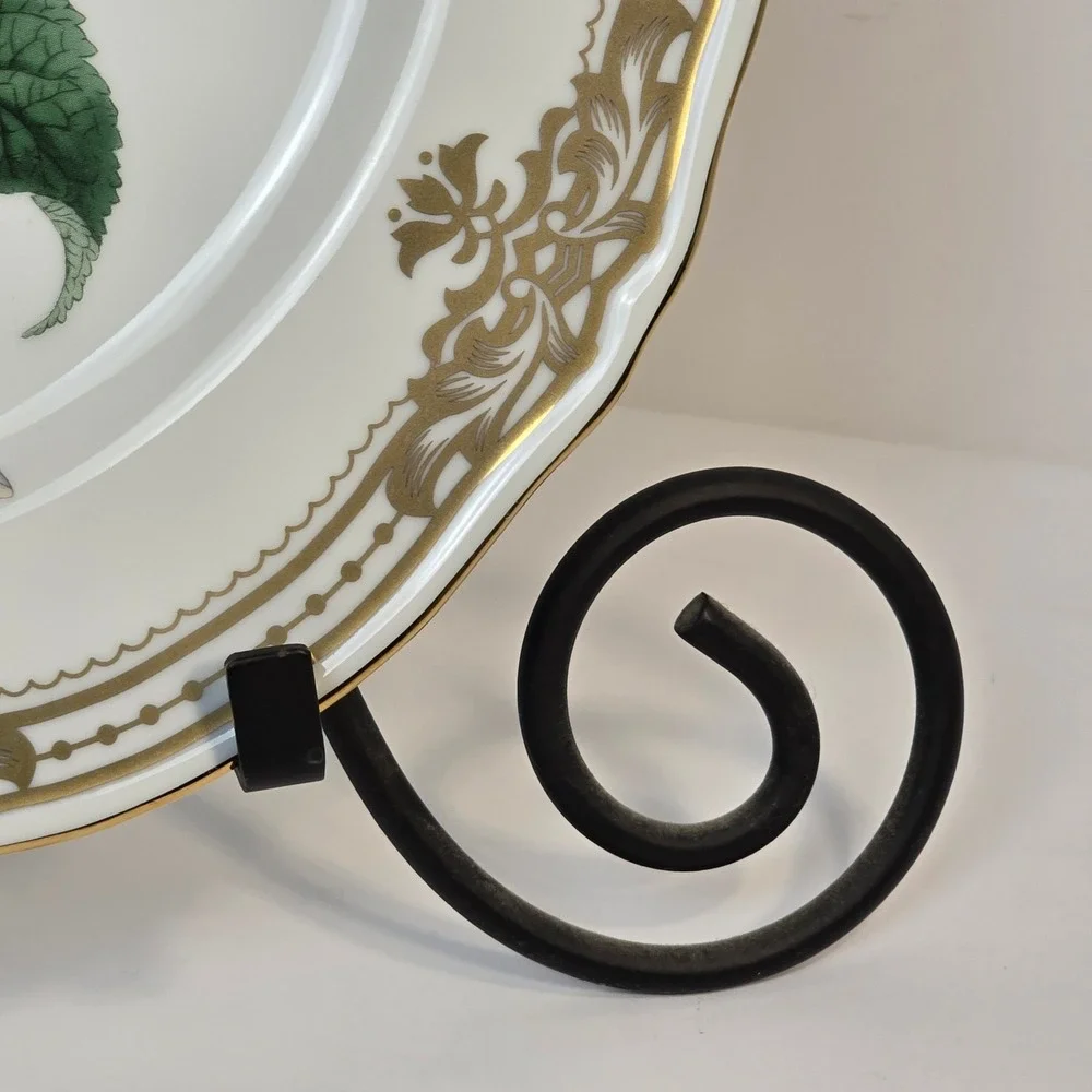 Vintage Botanical Floral Porcelain Plate Gold Filigree Scalloped‎ Rim 10.5 inch
